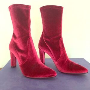 Stuart Weizmann Clinger Boot